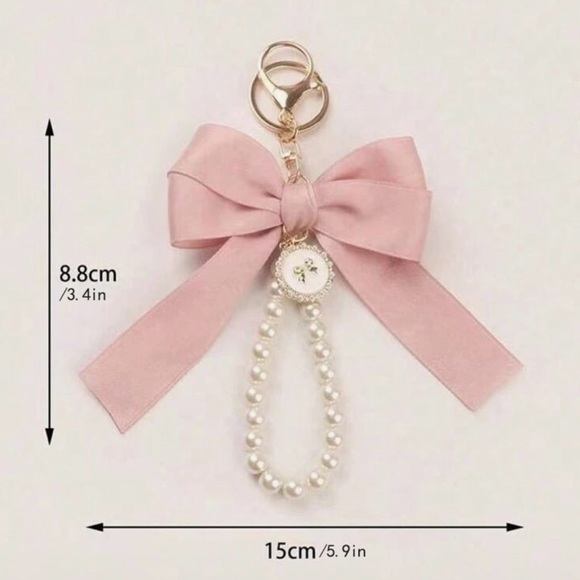 NWT Elegant Pink Bow Keychain with Pearls - Picture 5 of 6